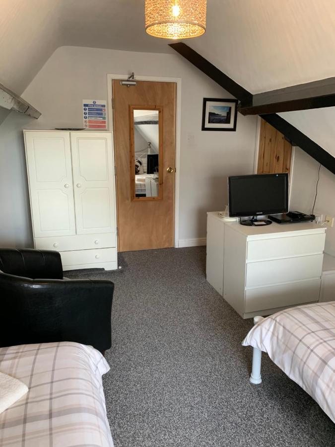 Launceston Guest house *