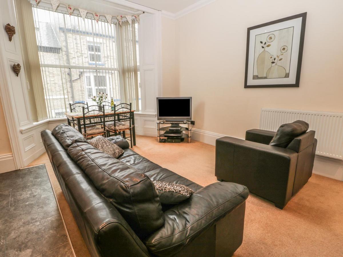 Flat 4 *