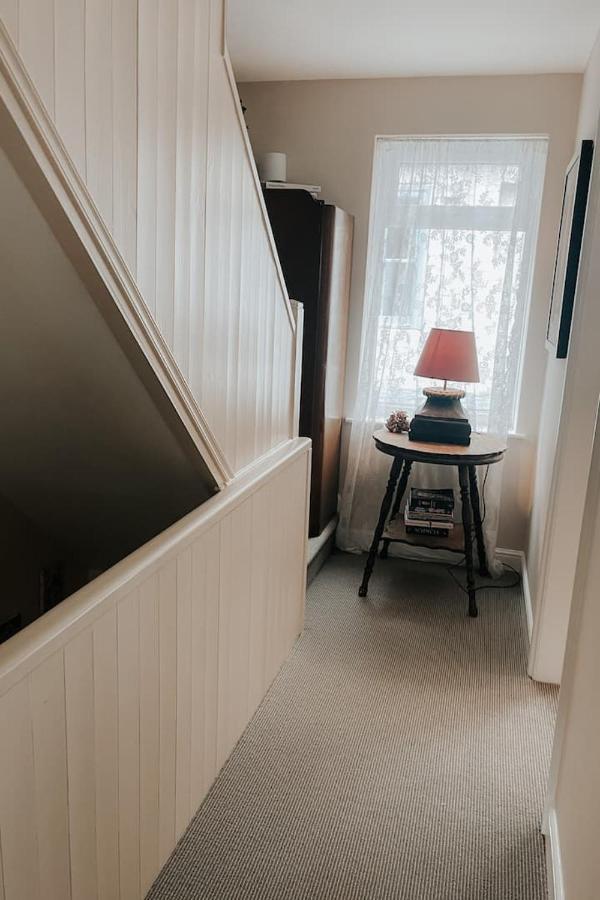 Annie's , . Beautiful Sea Views Holiday home *