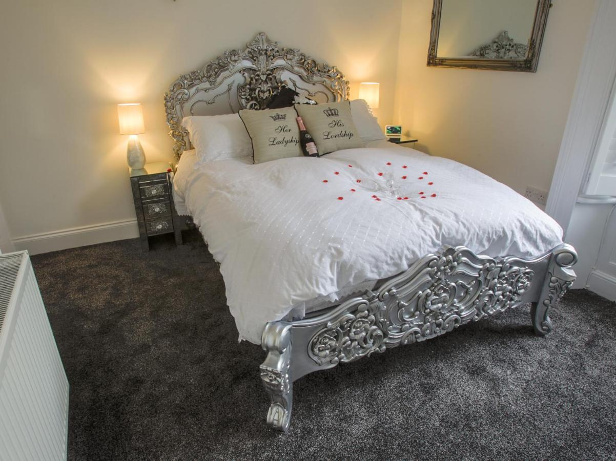 Ugthorpe Lodge Hotel *