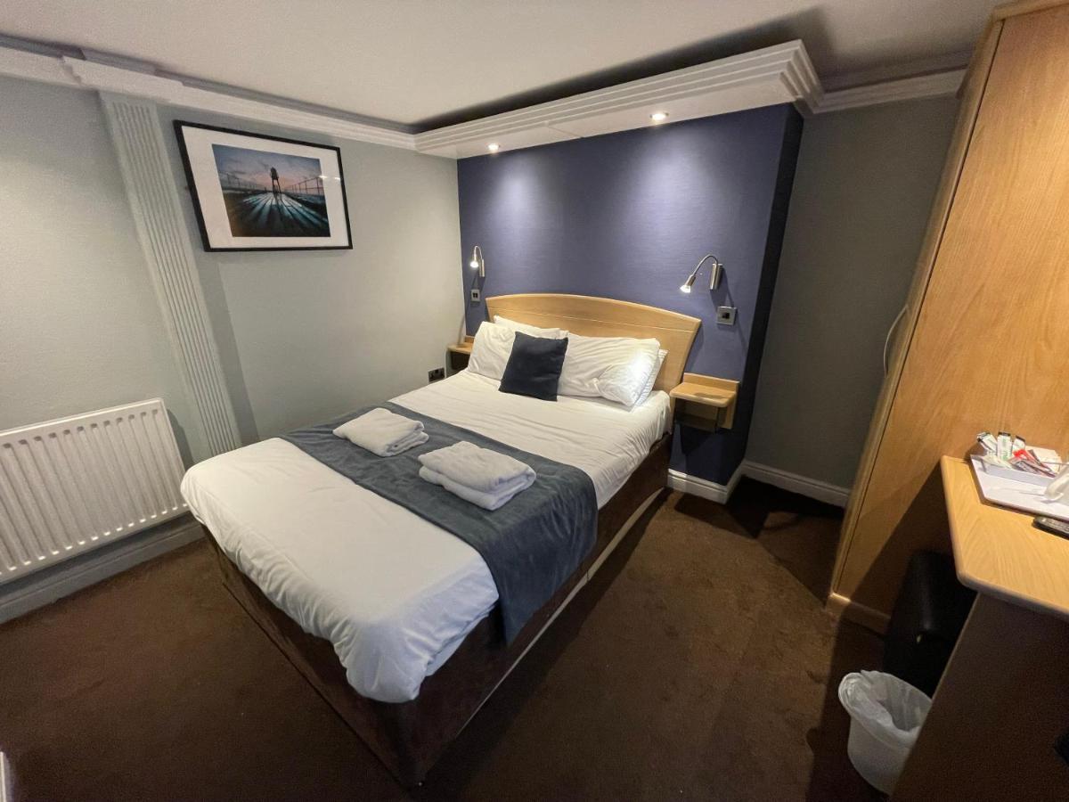 Hotel The George 3*