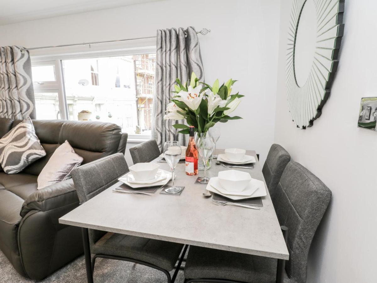 Apartment Daisy's Den Whitby