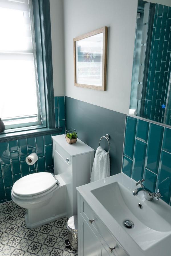 Elysium Holiday Lets - Elysium Suite, Stunning By The Beach Apartment
