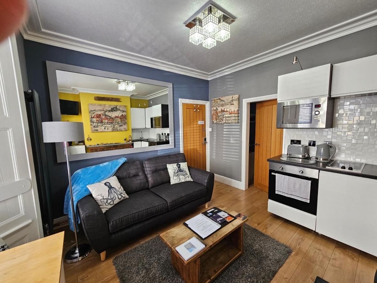 Apartment The Hyding Place On George Street *