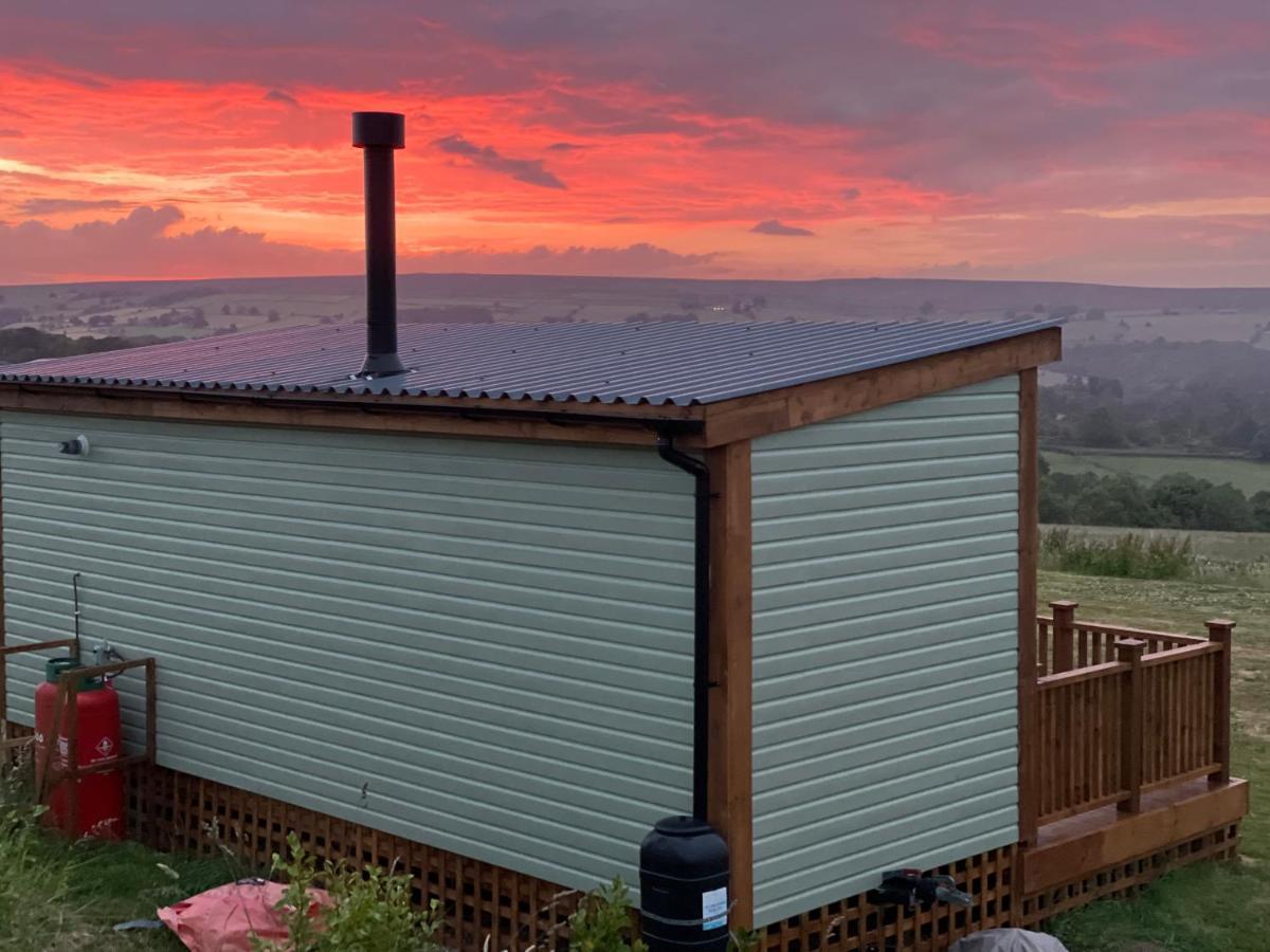 Keepers Shepherd Hut With Hot Tub *