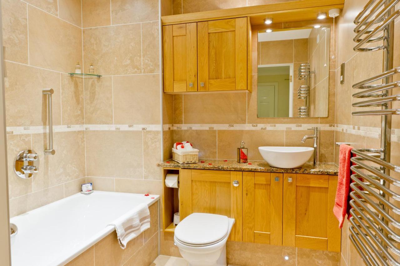 Watermark Apartment Whitby