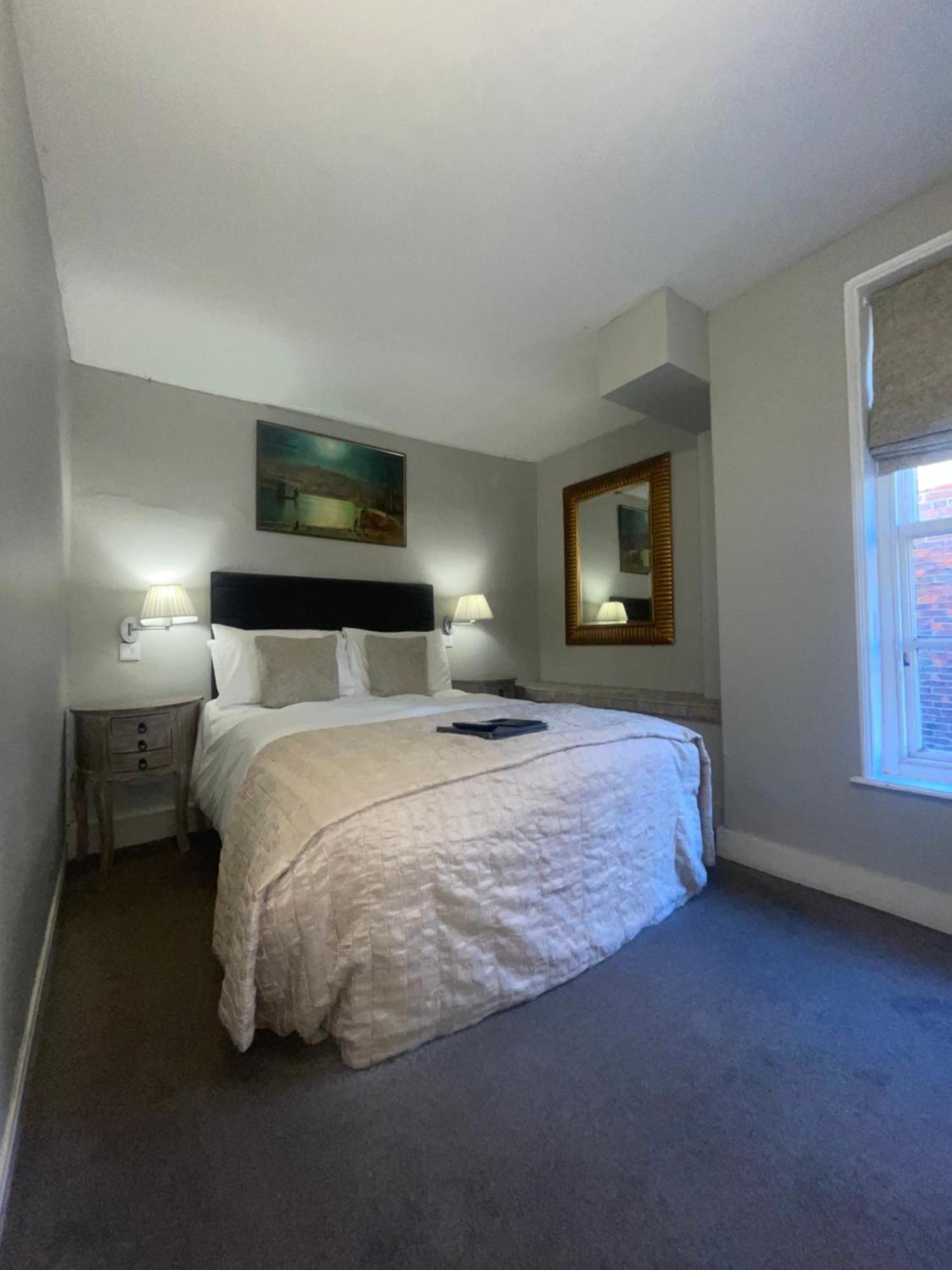 Hotel White Horse & Griffin 3*