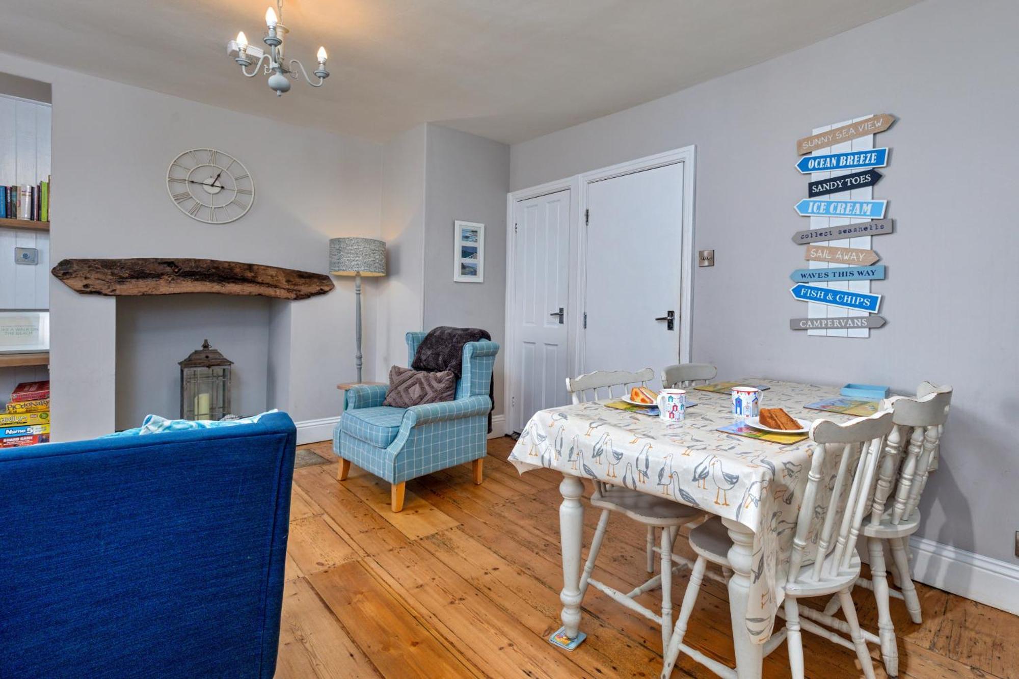 Finest Retreats - The Gulls Nest * Whitby