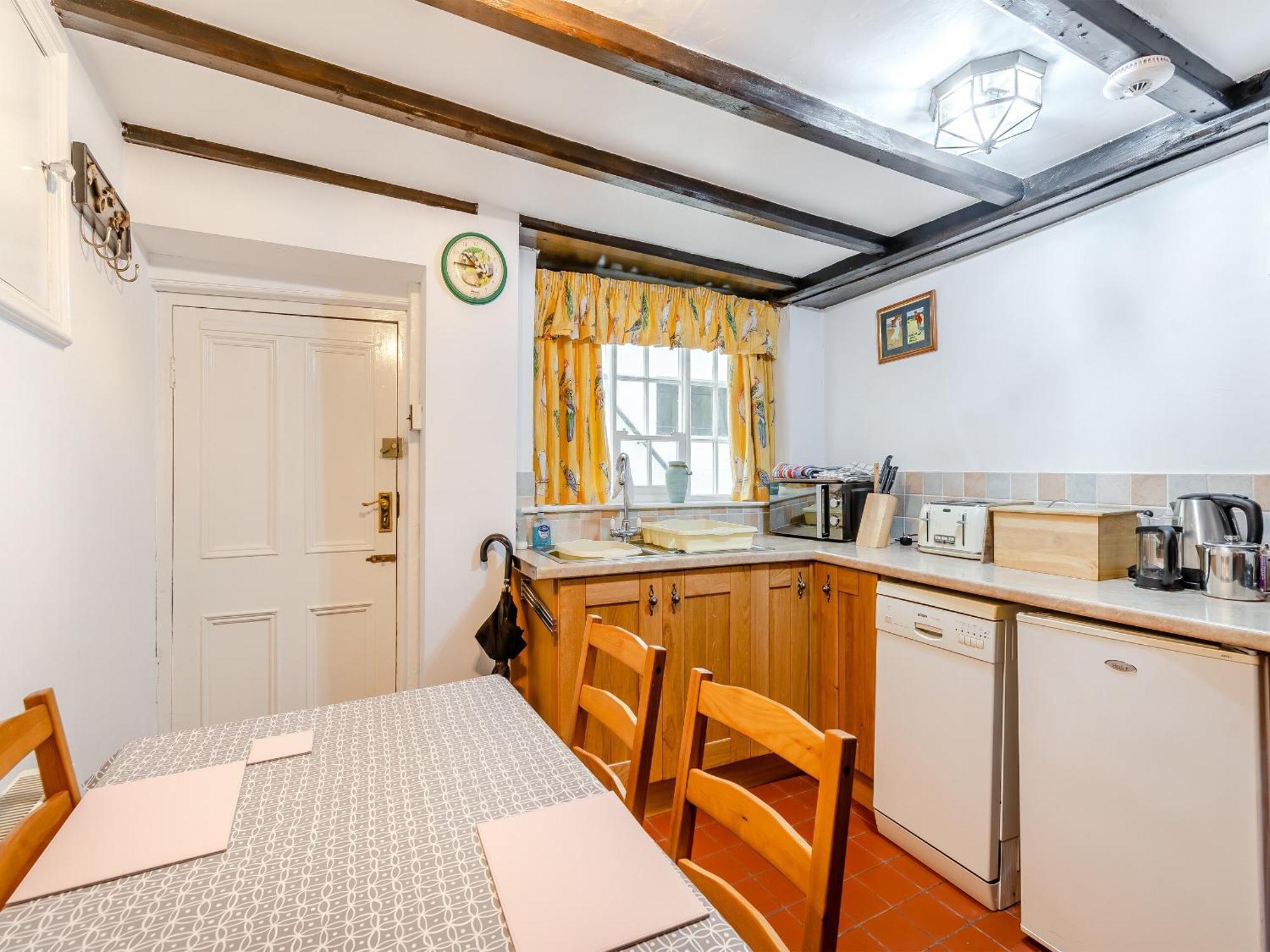 Withnails Hideaway - Uk43429 Holiday home Whitby