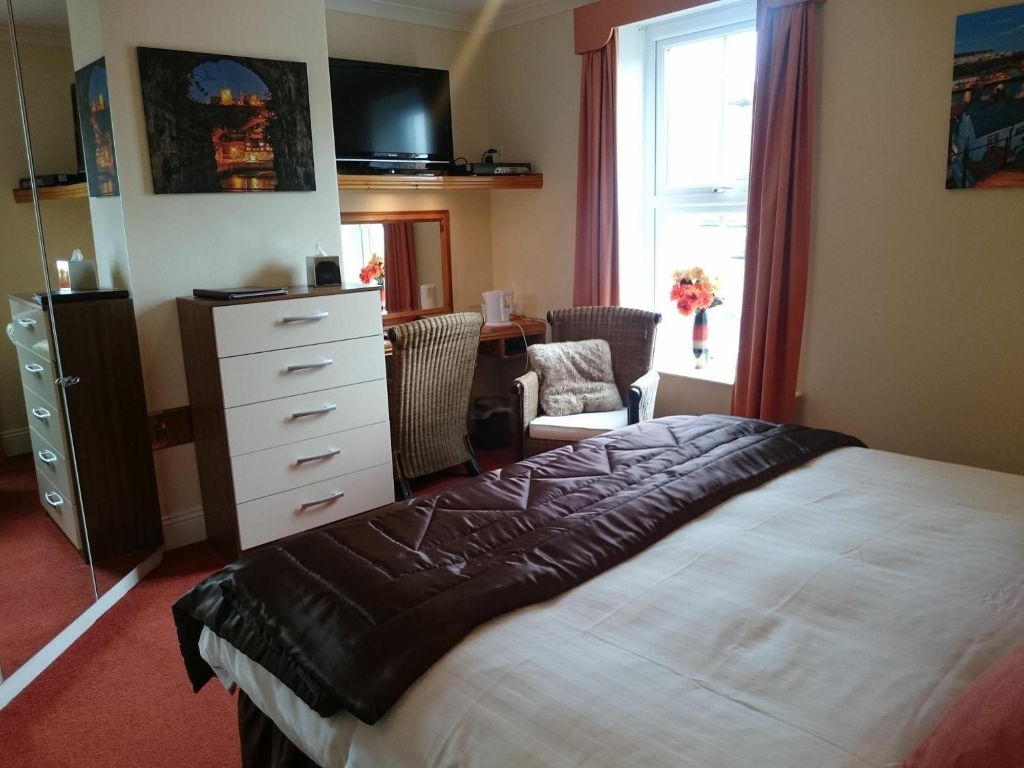 The Lansbury - Guest house 3*