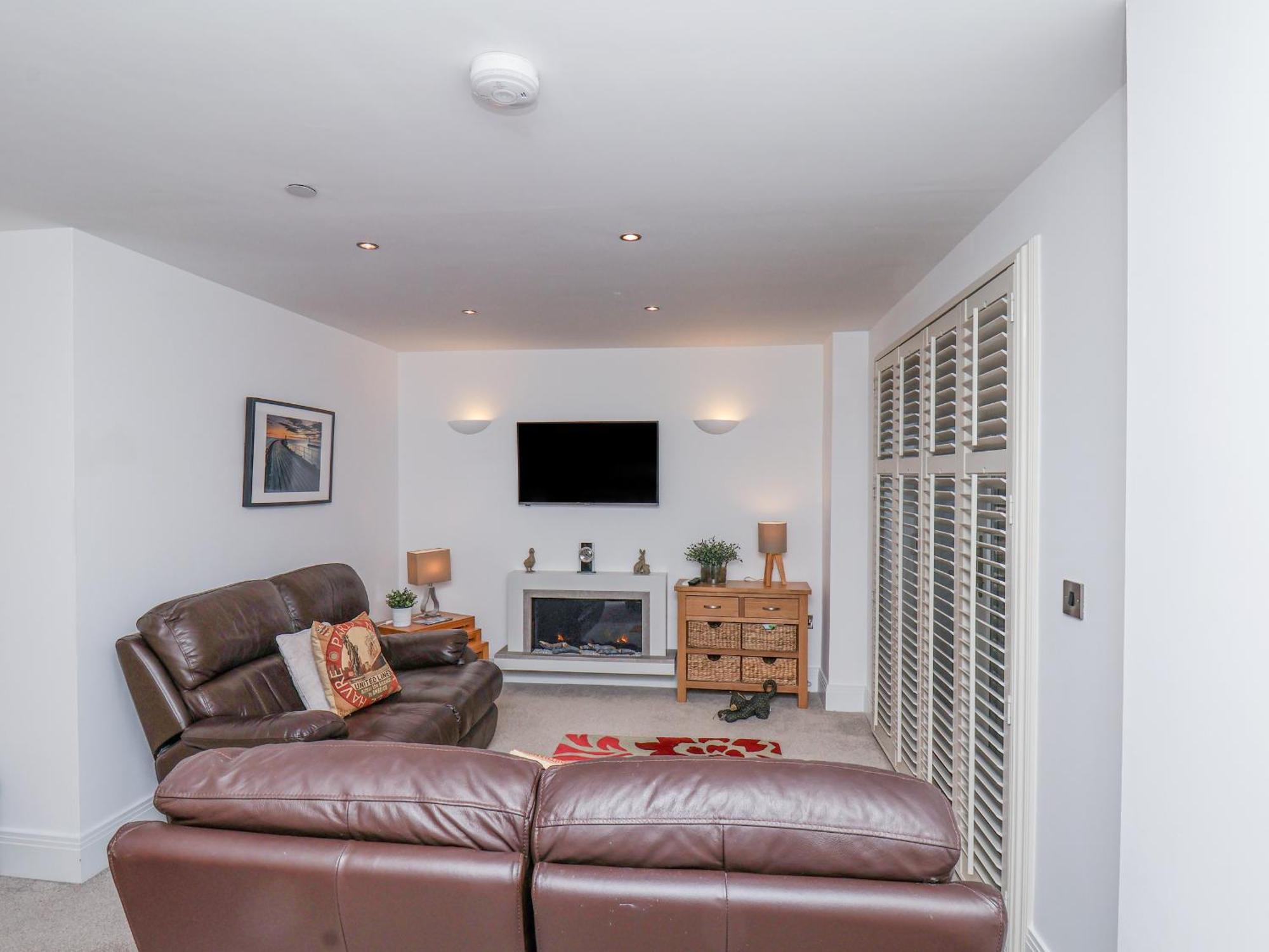 Above & Beyond Apartment *