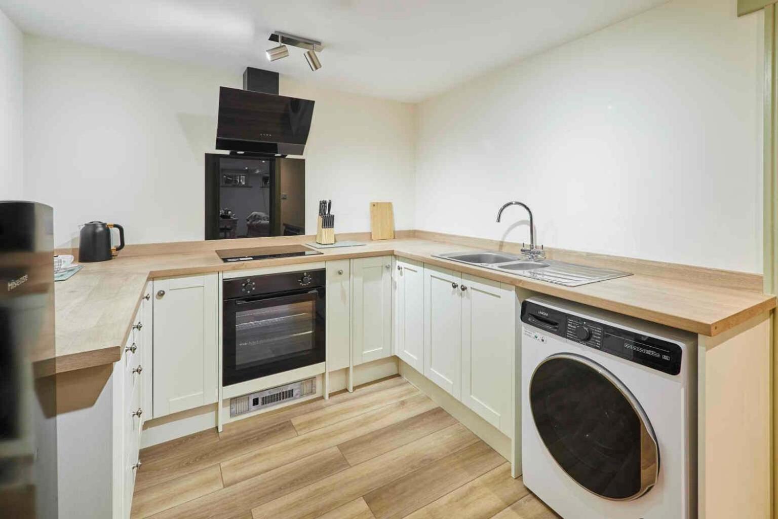 Host & - St Mary's Riverside Apartment Whitby