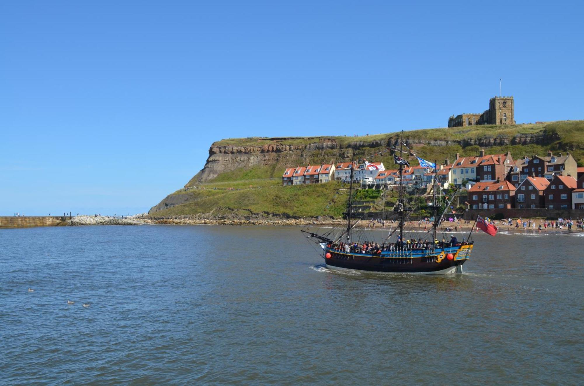 Seaview Large Flat Ideal For Two Families