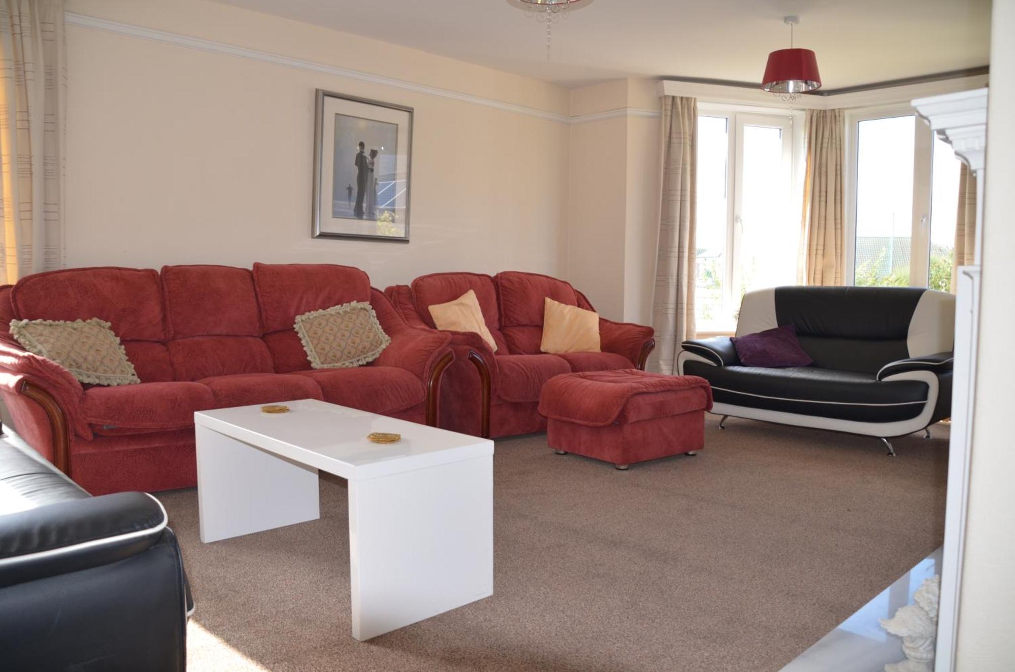 Seaview Large Flat Ideal For Two Families