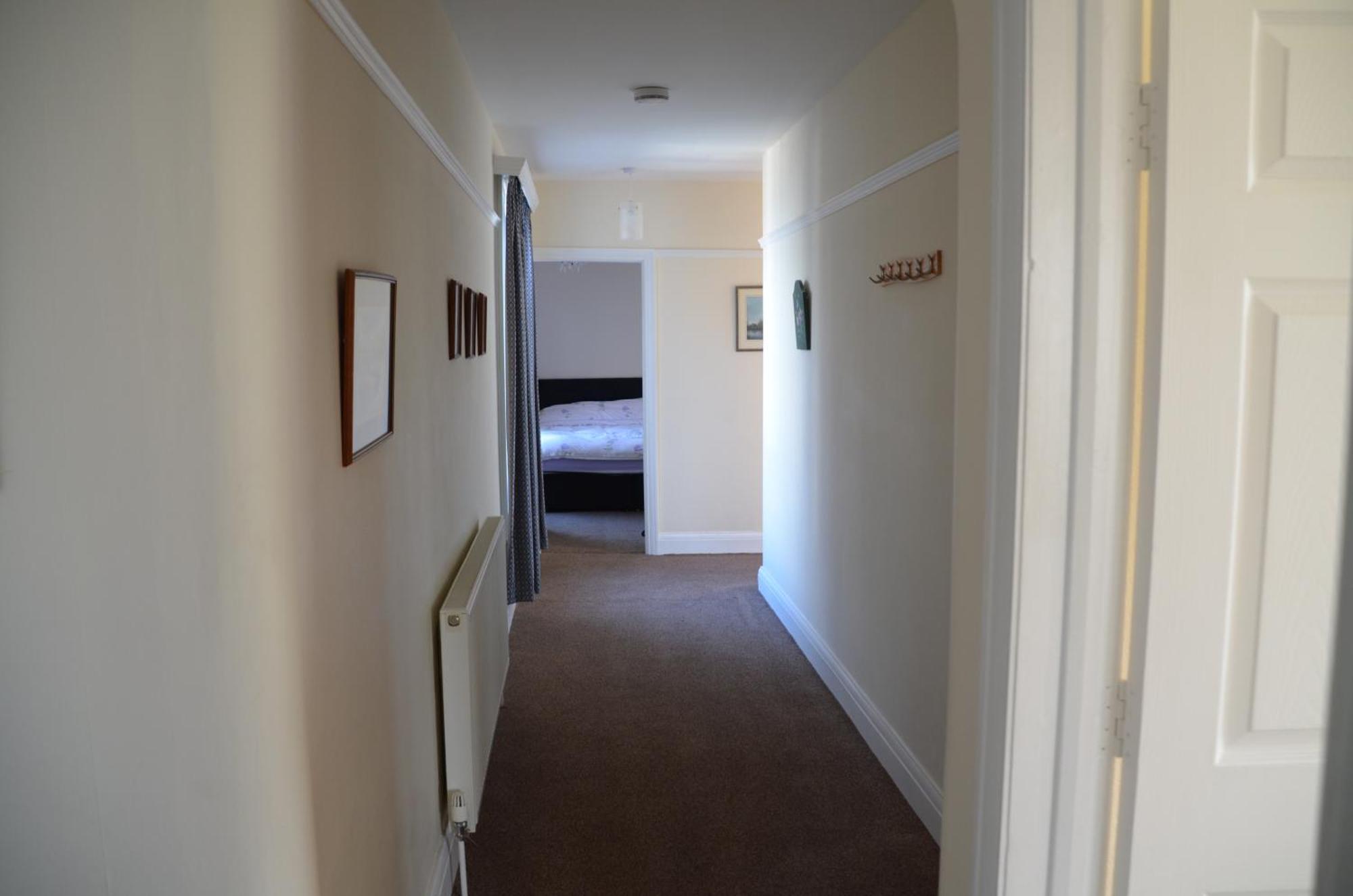 Seaview Large Flat Ideal For Two Families * Whitby