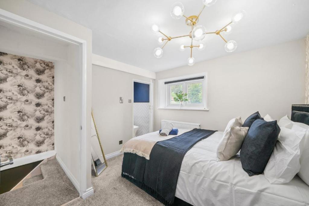 Deluxe 5 Bed In - Parking - Hot Tub Whitby