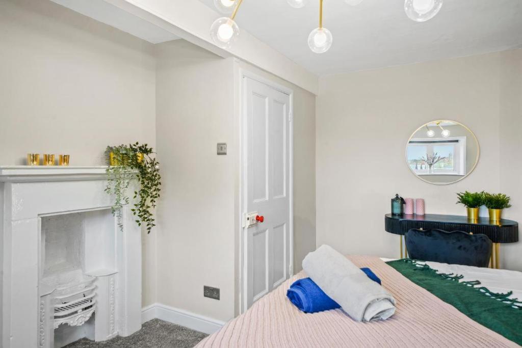Deluxe 5 Bed In - Parking - Hot Tub Holiday home Whitby