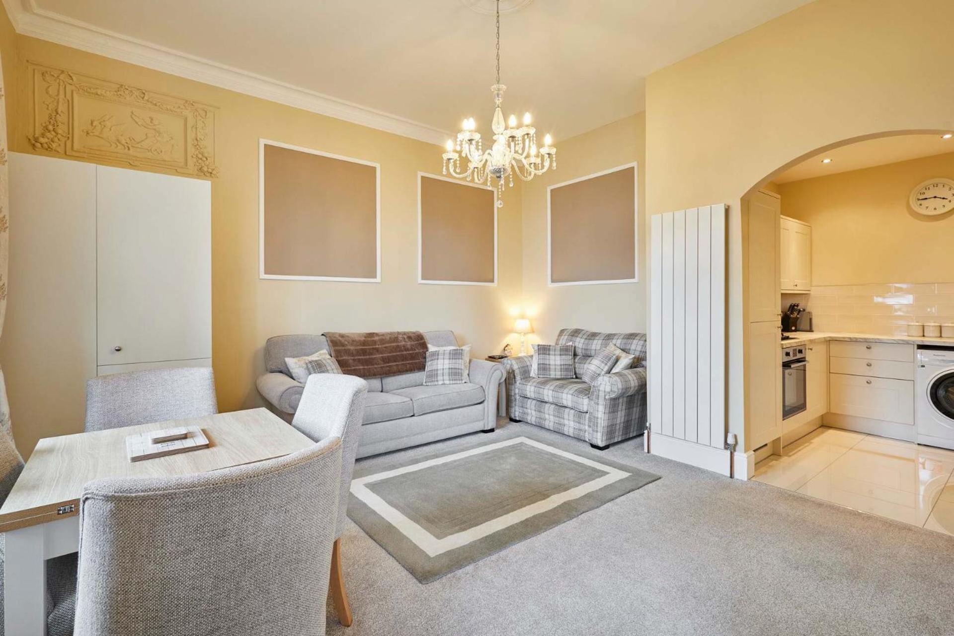 Host & - 3 Metropole Towers Apartment *