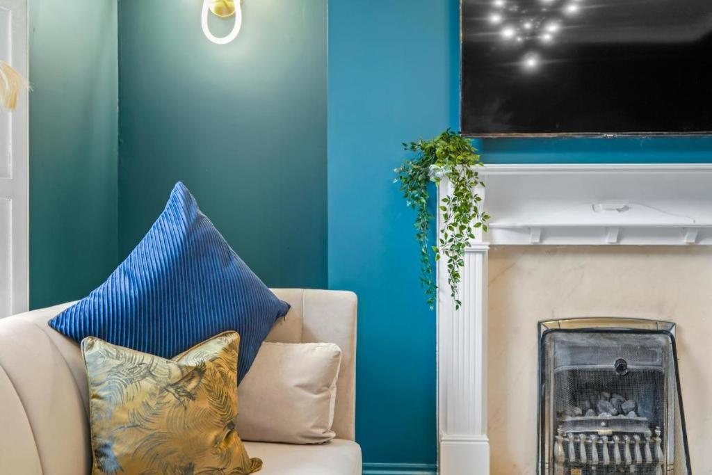 Holiday home New! - Beautiful 5 Bed In - Hot-tub - Parking Whitby