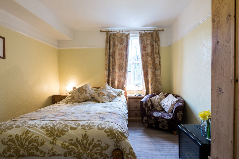 Broomfield House 3*