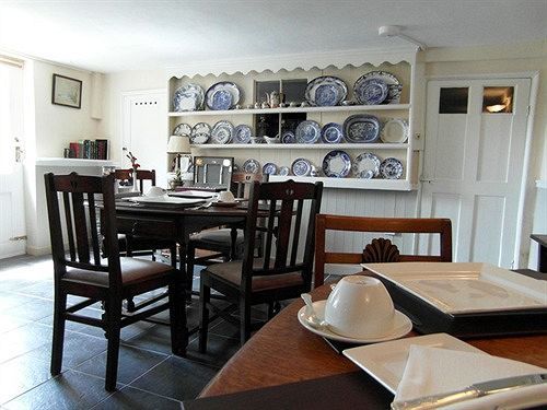Bed & Breakfast Saint Hilda's House 5*