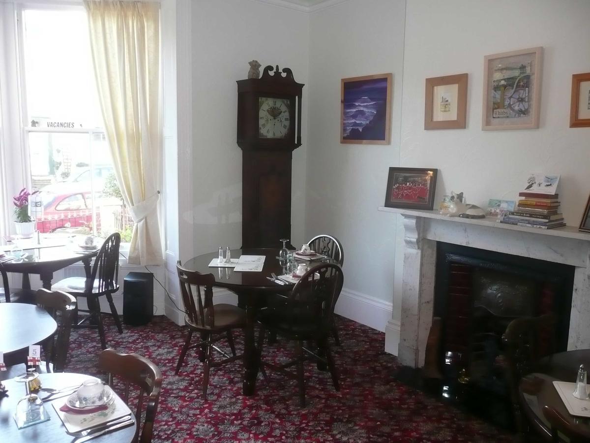 Sunnyvale House 4*