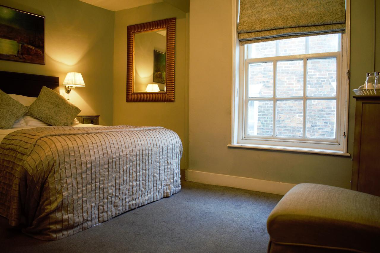 White Horse & Griffin Hotel 3*