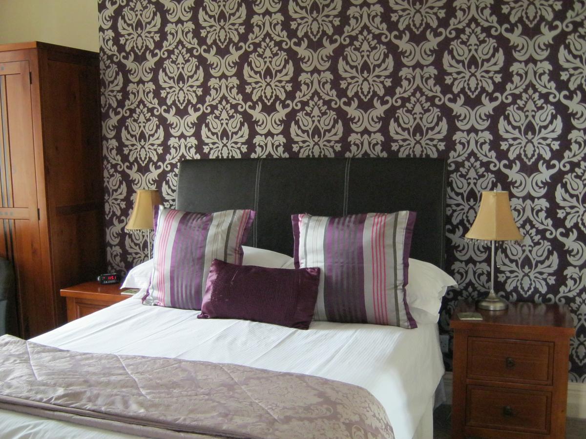 Guest house Autumn Leaves 4*