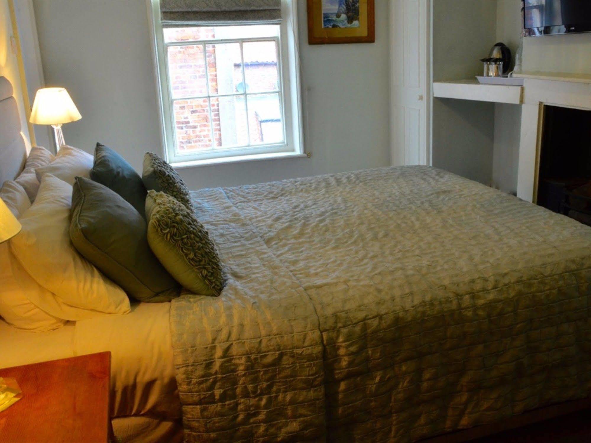 White Horse & Griffin Hotel 3*