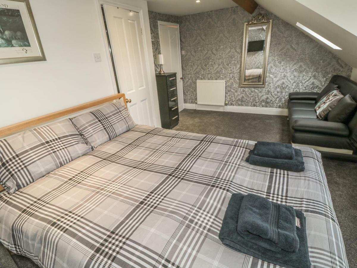 Holiday home Fairleigh