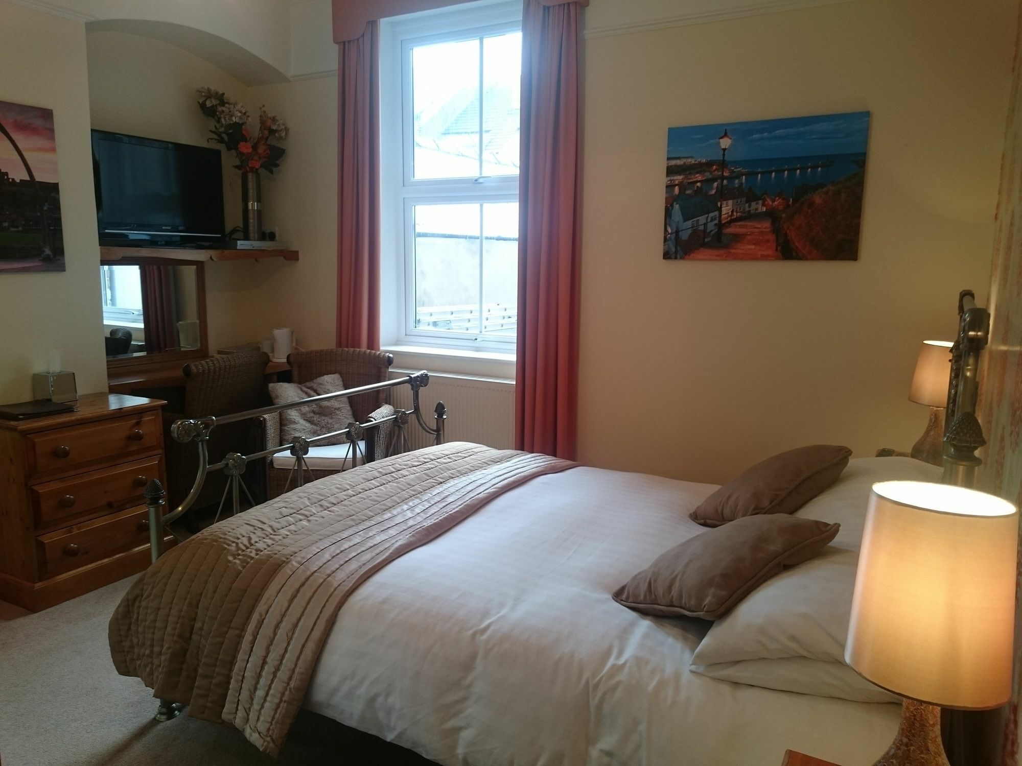 The Lansbury - 3* Whitby
