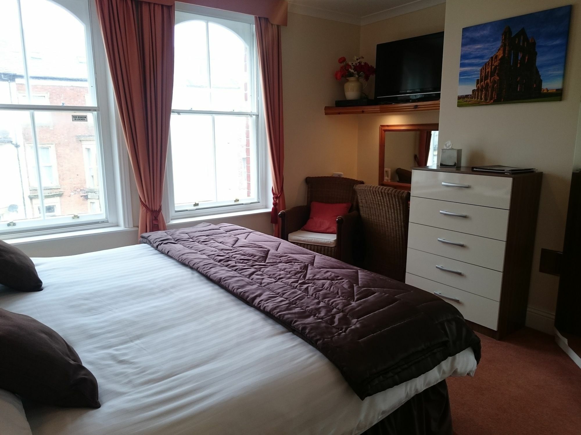 The Lansbury - 3* Whitby