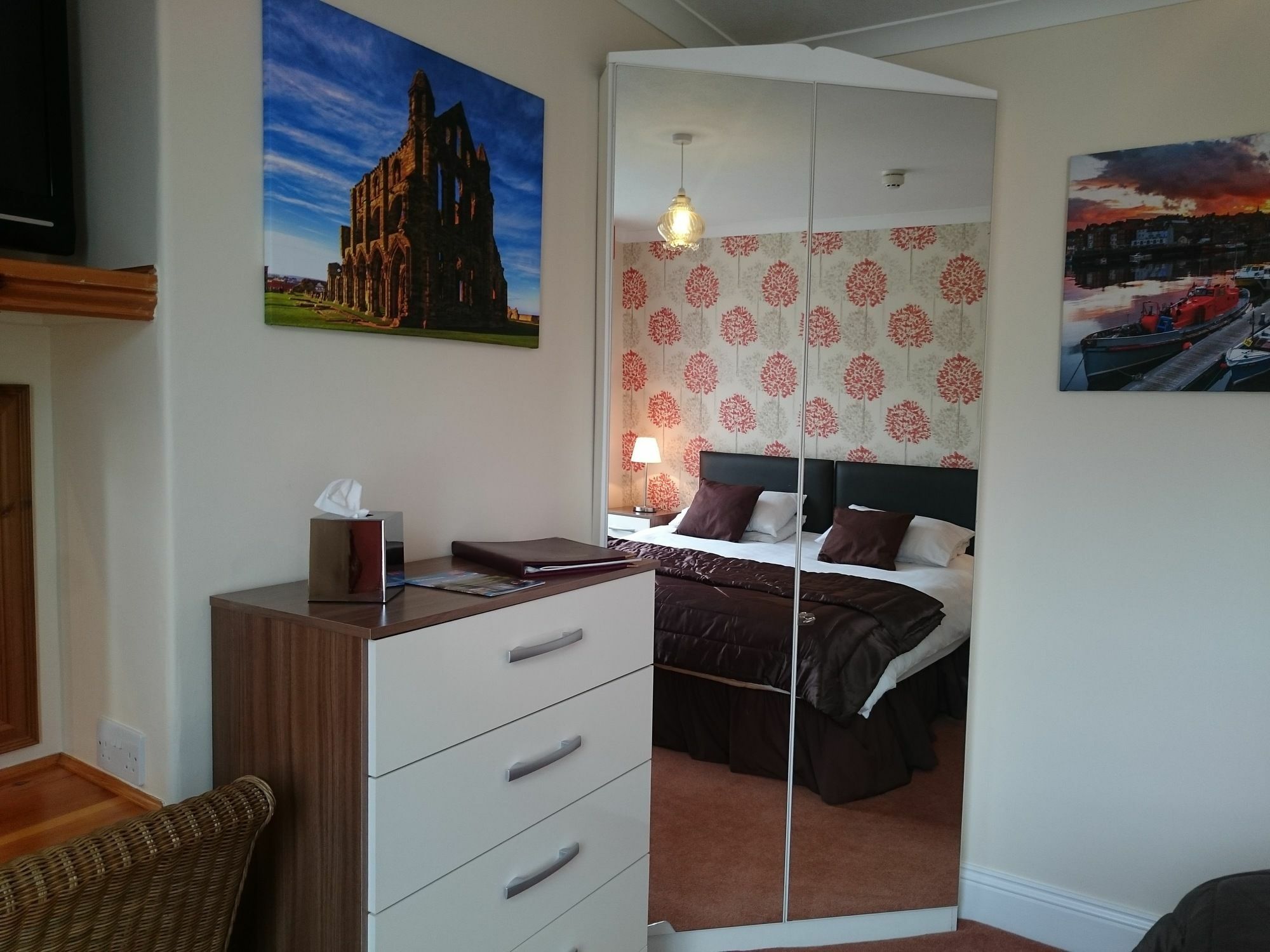 The Lansbury - 3* Whitby