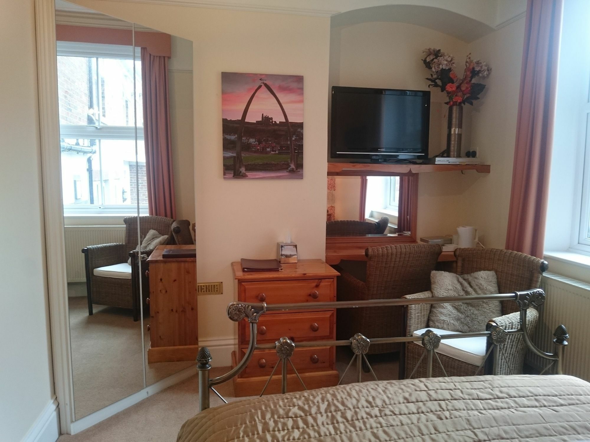 The Lansbury - Guest house Whitby