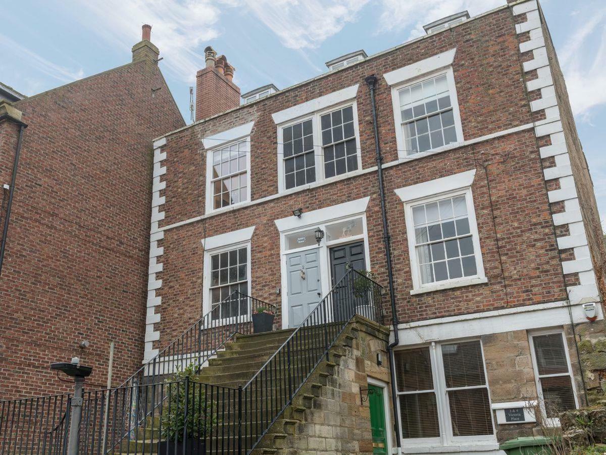 Hatties House * Whitby