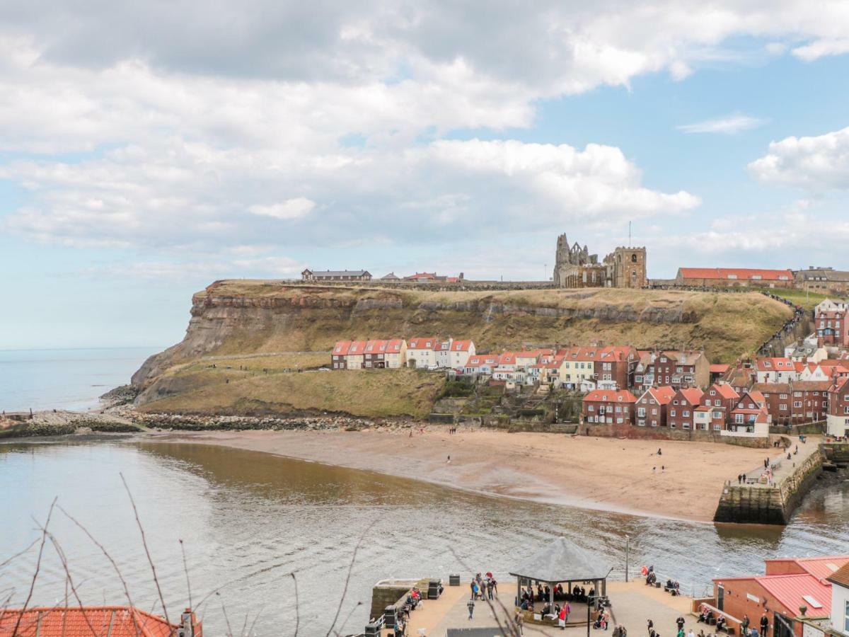 Hagstone * Whitby
