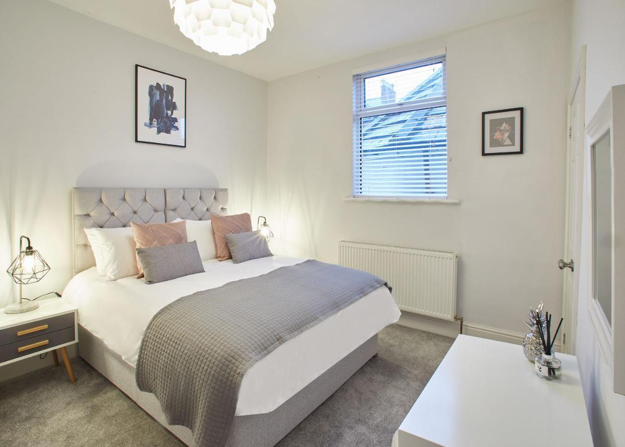 Host & - Normanby Terrace Apartment