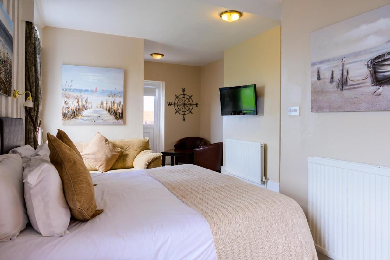 The White House Inn - Whitby Inn