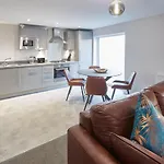 Host & Stay - Bagdale Rise