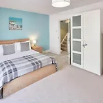 Host & Stay - Elysium House