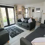 Cha Cha\'S Cottage