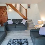 Cha Cha\'S Cottage