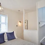 Host & Stay - Clinker Cottage