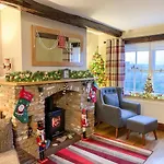 Nans Cottage - Uk43350