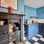 Host & Stay - Clarence Place