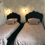 Norman Guest House With Free Parking