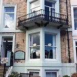Rosslyn House