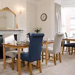 Rosslyn House