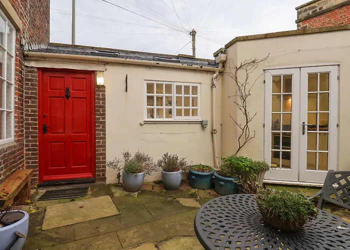 20A St Hilda\'S