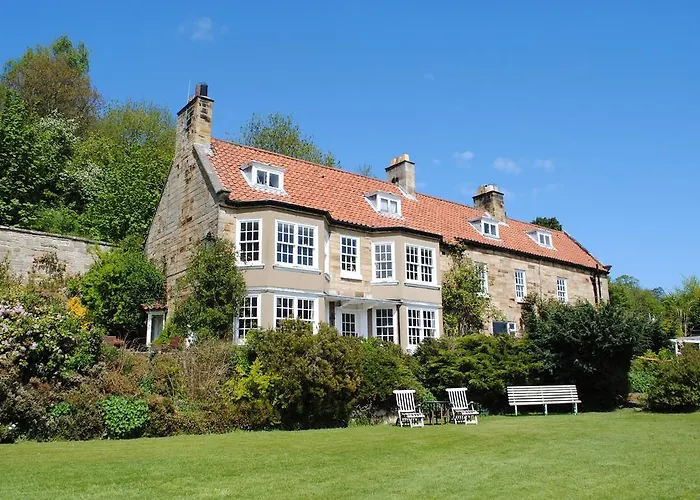 Groves Hall